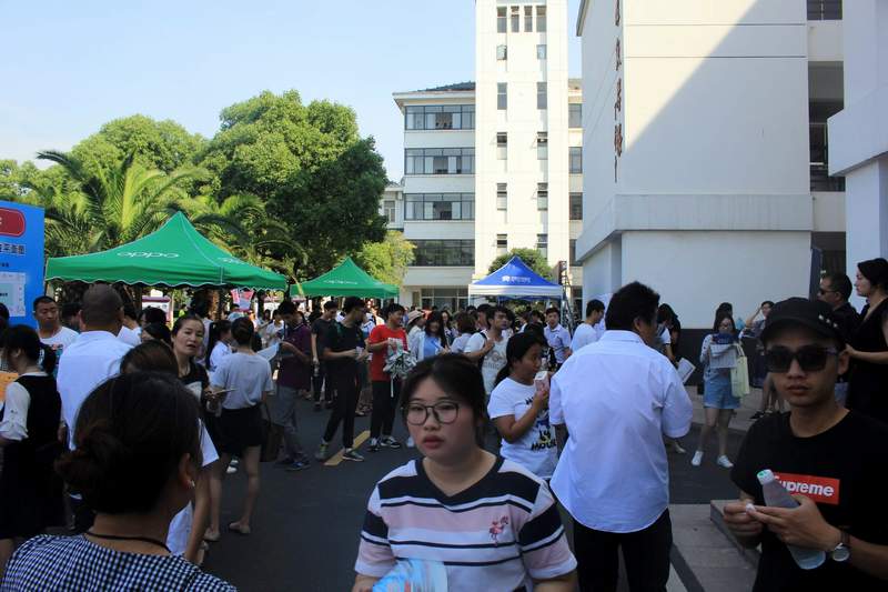 熱！——太倉(cāng)市2017夏季招聘會(huì)酷暑中圓滿(mǎn)落幕