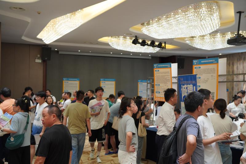 火熱，2023太倉(cāng)夏季畢業(yè)生招聘會(huì)圓滿落幕，網(wǎng)上專場(chǎng)繼續(xù)