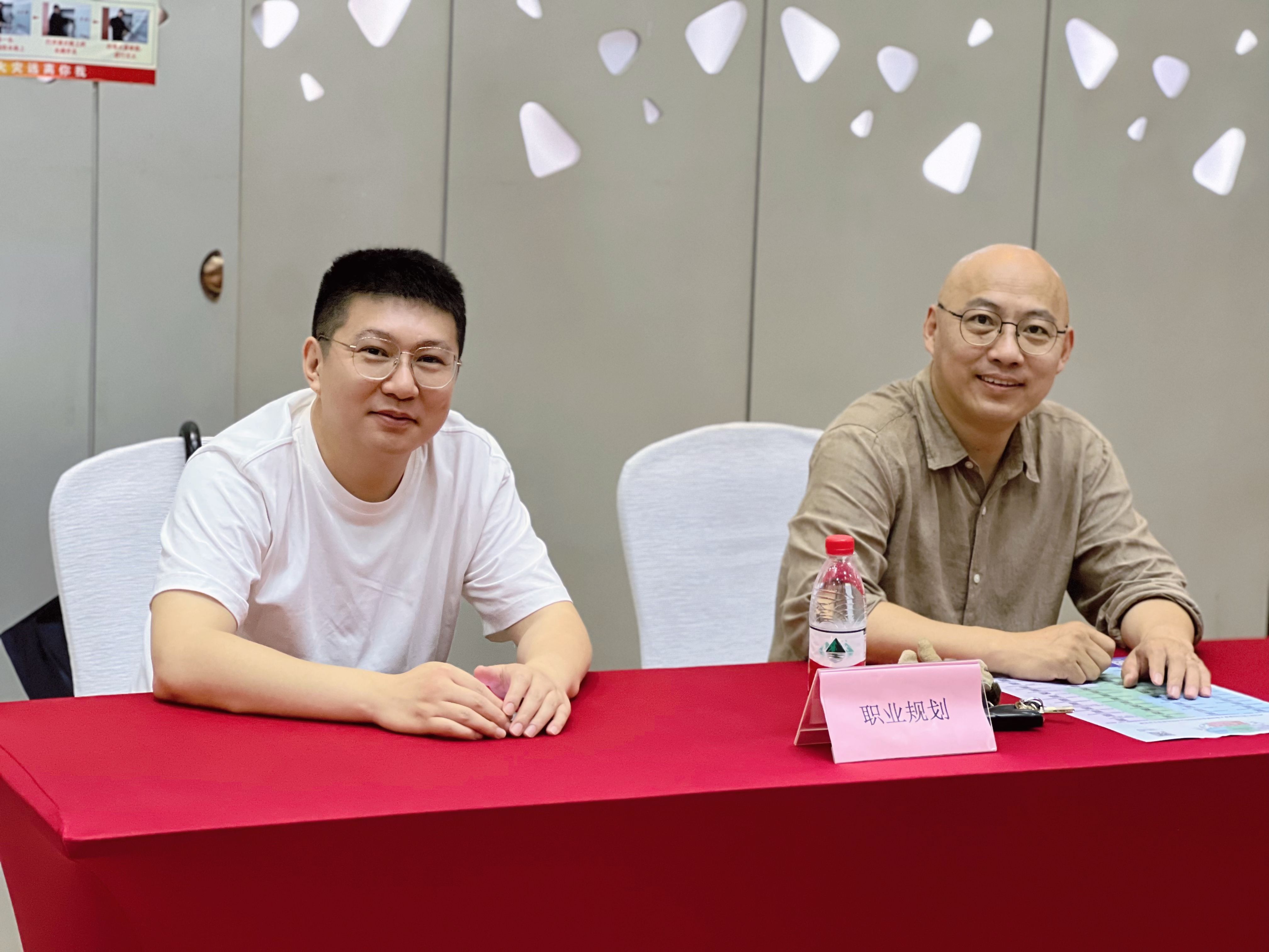 2024太倉夏季畢業(yè)生招聘會圓滿落幕：風(fēng)雨無阻，共筑就業(yè)橋梁